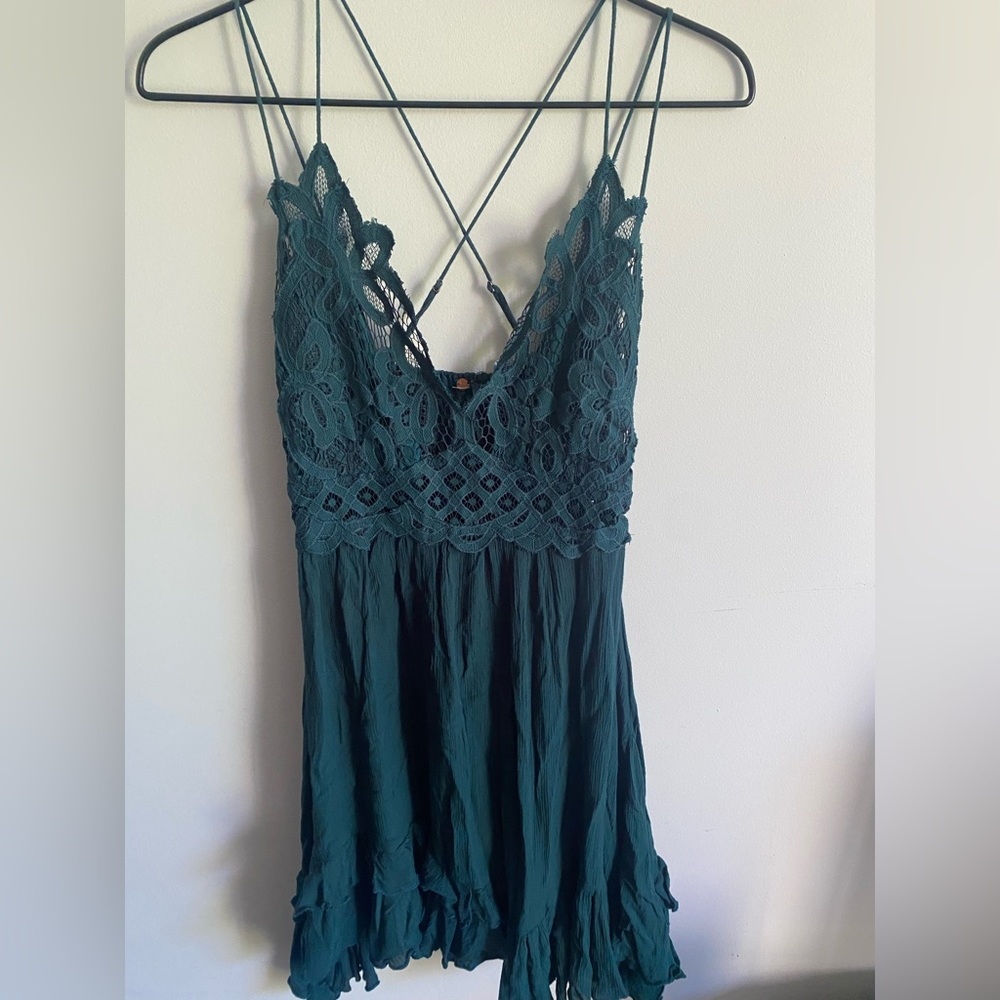 Intimately Free People nwt lace top dress sz Med. hunter green
